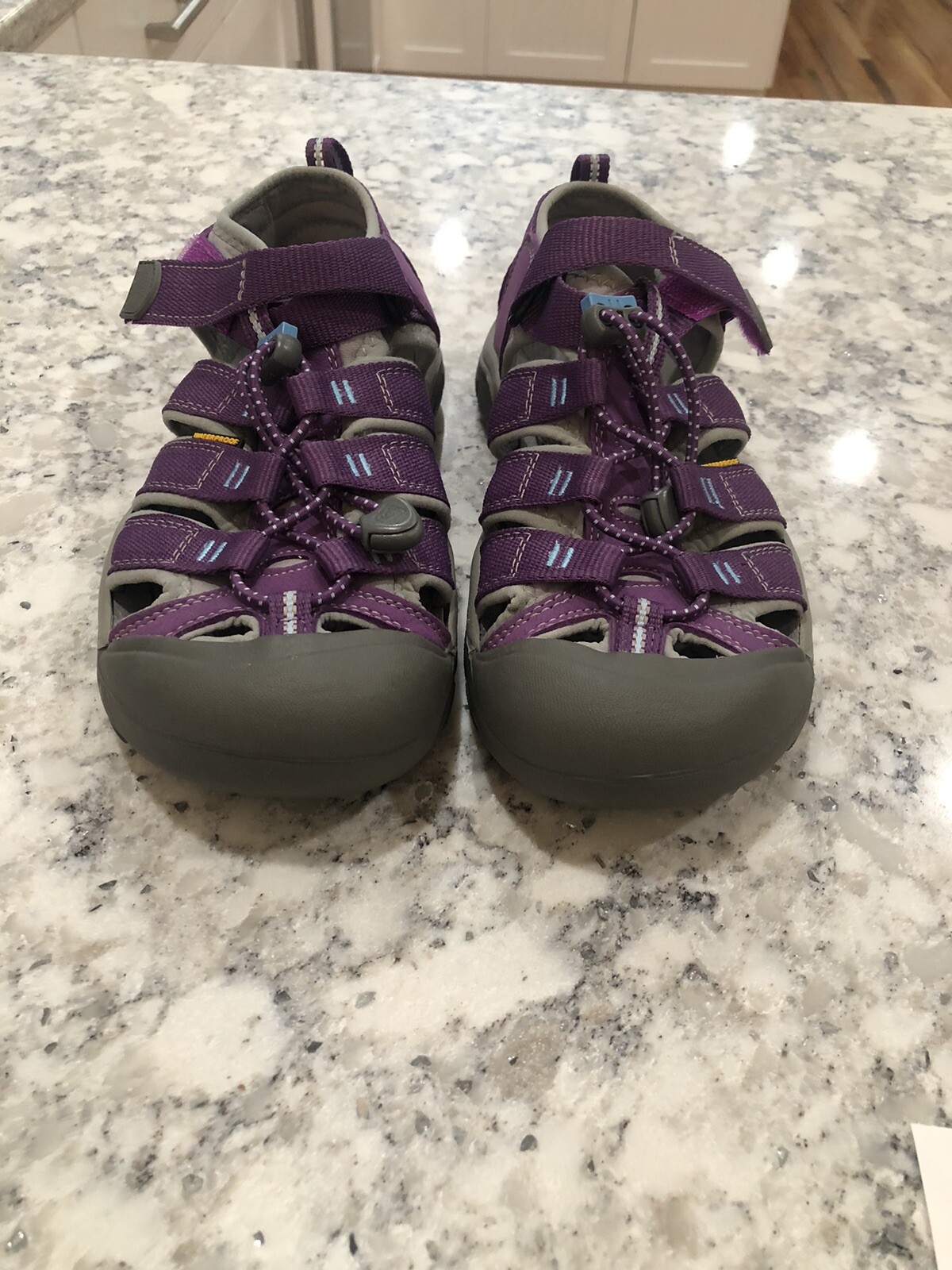 Scarpe sandali KEEN Newport H2 grandi bambini taglia 5 viola trail sport acquatici 1012831