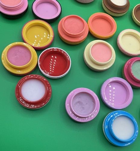 A rare lot of 14 Crème X Sanrio lip balm moisturizer macron’s - Picture 8 of 8