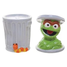 Sesame Street Oscar Sculpted Ceramic Salt & Pepper Set
