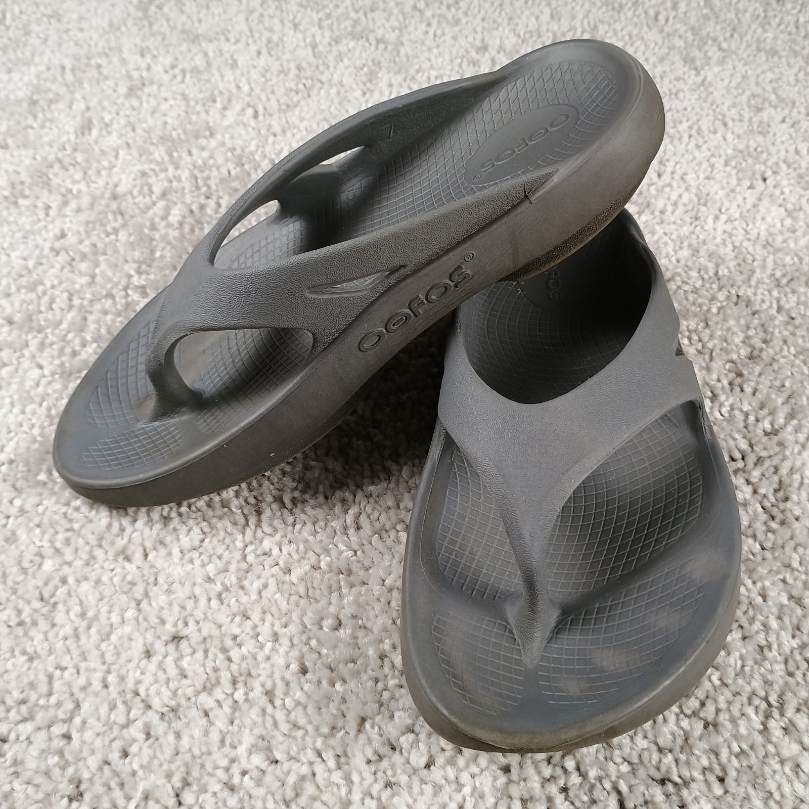 Oofos OOriginal Recovery Sandals Graphite Gray Womens Size 7 Flip Flops Thong