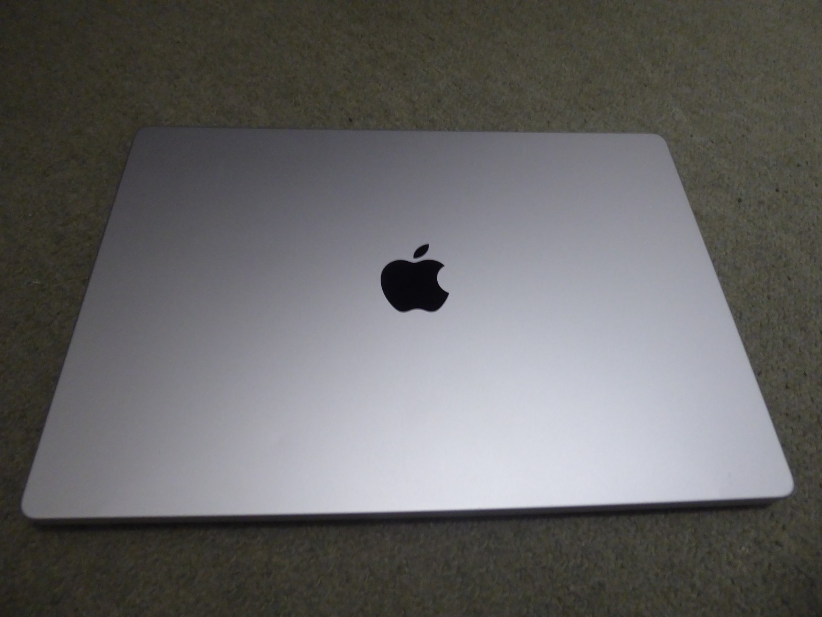 Apple MacBook Pro A2485 16