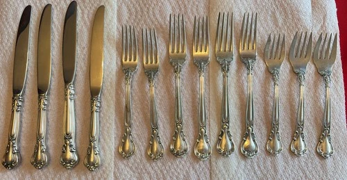 Chantilly by Gorham Sterling Silver 13 Pieces. 4 Knives, 9 Forks