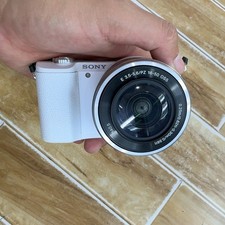 Sony Alpha a5100 24.3MP w/ 16-50mm Lens Digital Camera English Good condition