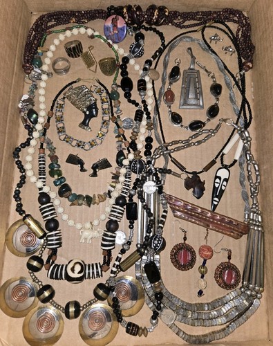 Awesome Tribal Ethnic~Vintage Jewelry Lot~Beaded Real Stones Metal Etc - Picture 7 of 7