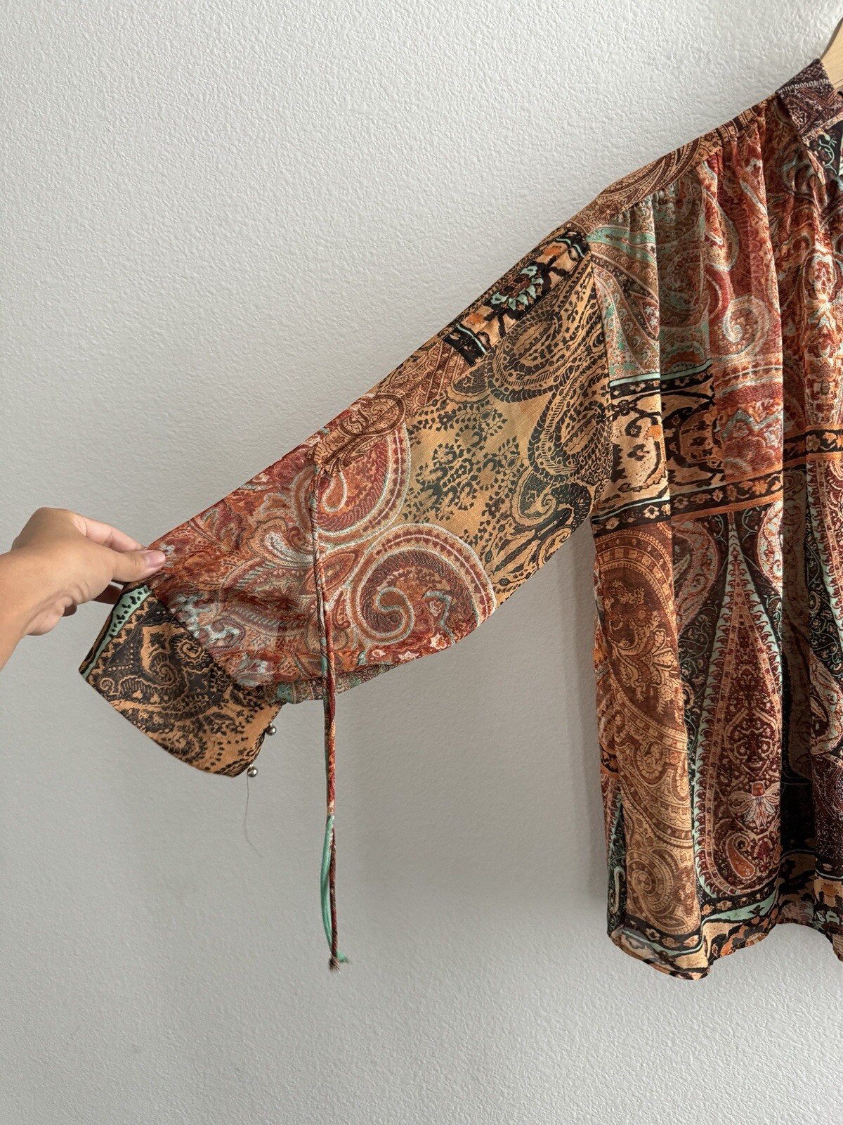 Uterque Button Down Blouse Size Small *Missing Bu… - image 4