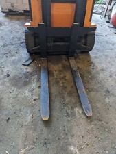 PAIR OF FORKLIFT FORKS / TINES 110 CM  LONG