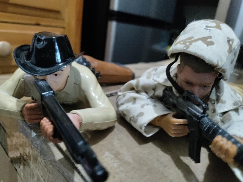 Toys Cowboy and Military shooters