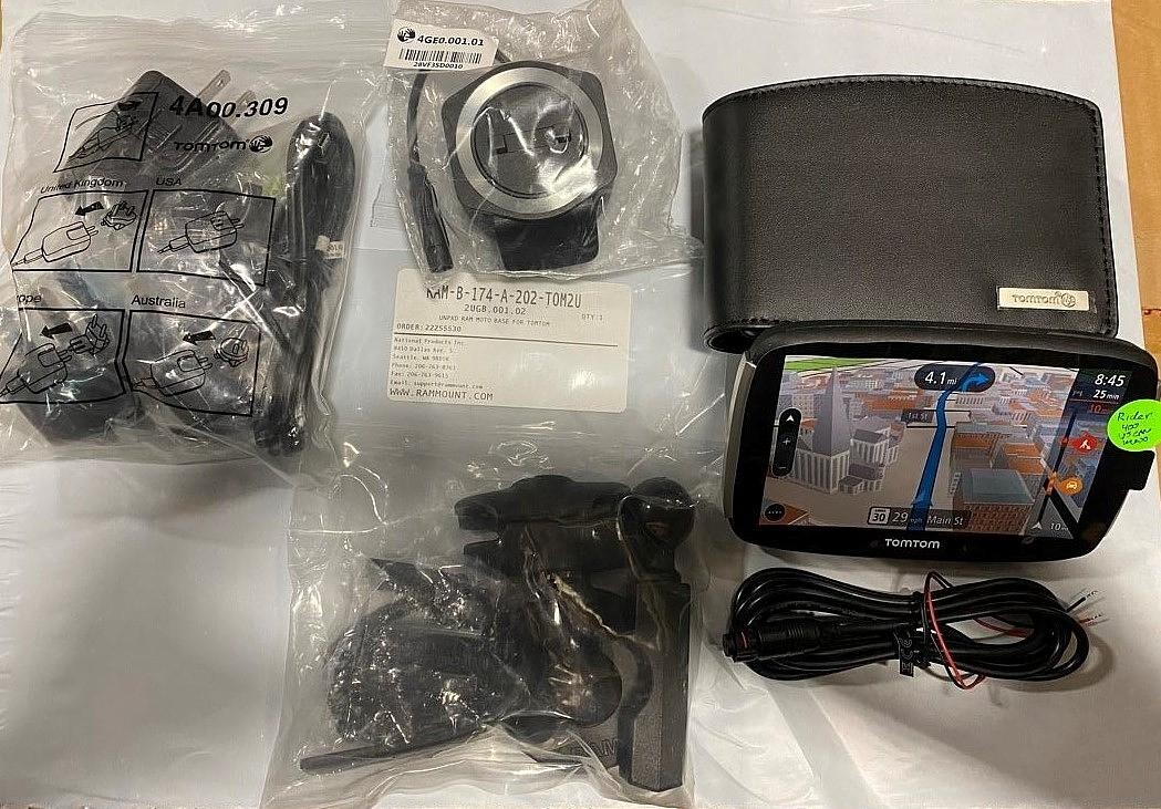 TomTom Rider 400 Portable Motorcycle GPS 4.3