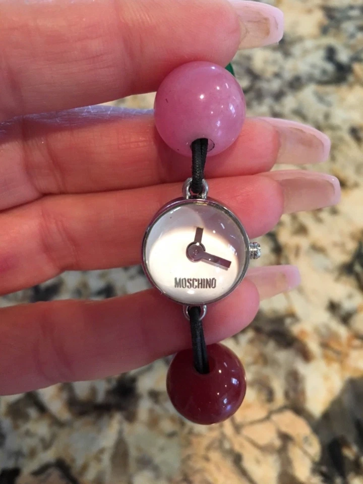 Moschino玉石弹力手链手表550美元 — 第 3/3 张图片