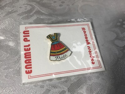 Frida Kahlo Pin Lapel Enamel Dress Multicolor Gold Tone Mexican Artist Painter