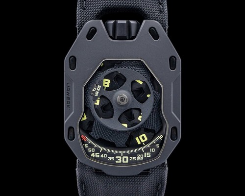 URWERK UR-105 TA Knight Black DLC Titanium Matte Black Dial LI...