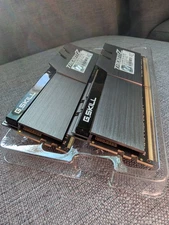 G.SKILL Trident Z 16GB (2x8GB) DDR4-3200 PC4 25600 RAM F4-3200C15D Samsung B-Die