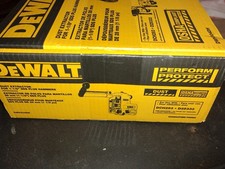 DEWALT DWH304DH Cordless Dust Extractor for 1-1/8 in SDS Plus Hammers
