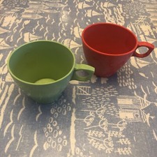 2 VINTAGE Quality Melamine Melmac dinnerware made in Canada cups  Red and Green