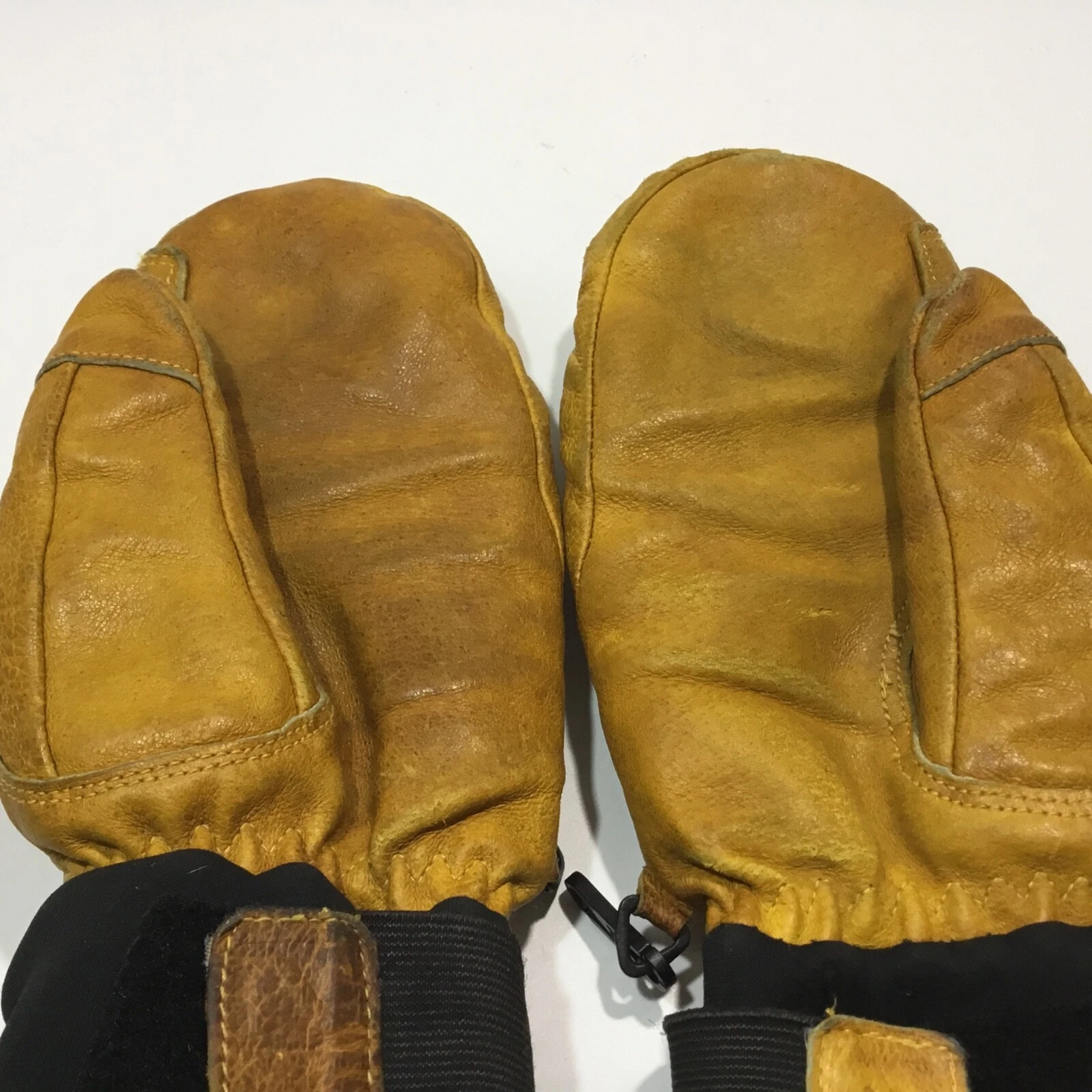 flylow leather permaloft lined snowboarding skiing 