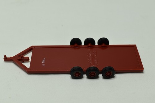 Ertl 1:64 Massey Ferguson Implement Trailer - Picture 3 of 3