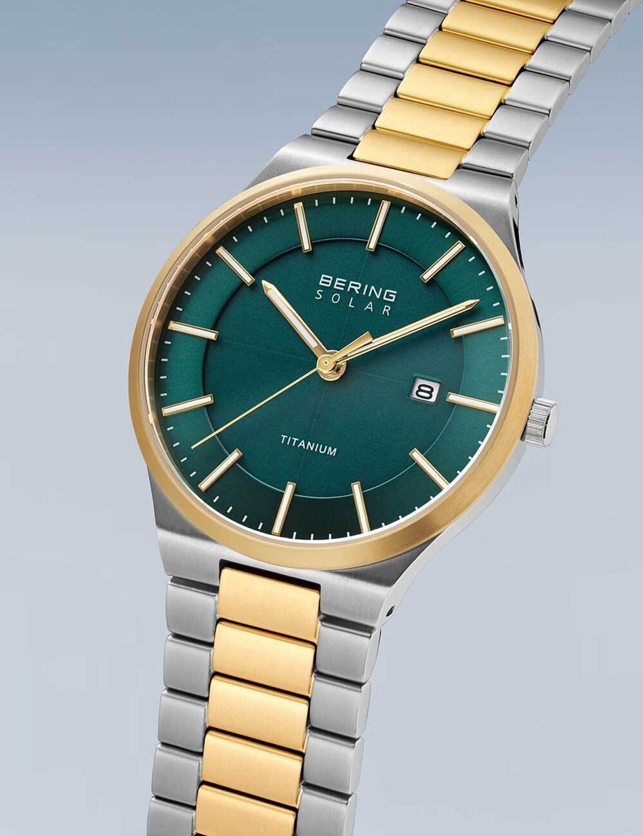 Bering 14439-718 Herrenuhr Titanium Solar 39mm 10ATM
