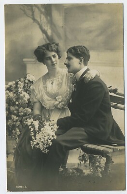 Glamouröses junges edwardianisches Paar Vintage Echtfoto Postkarte R1
