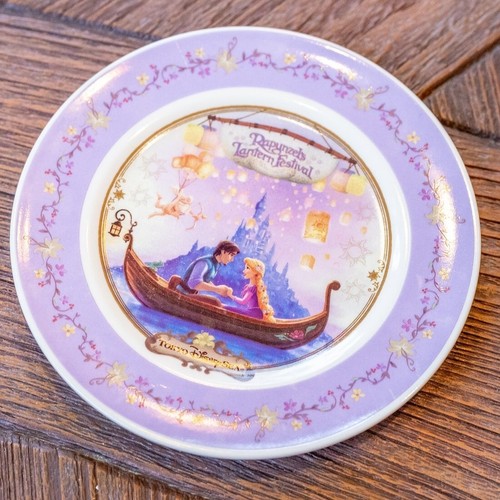 Tokyo DisneySea Fantasy Springs Coppa Souvenir Impigliato + Set di Piastre Giappone Limitato - Foto 2 di 10
