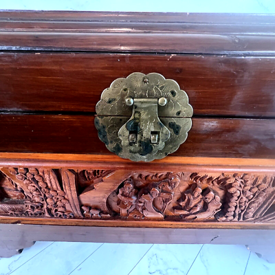 ジョージ Vintage George Zee & Co. Wood Carved Full Sized Chest 27 1/2 X 14