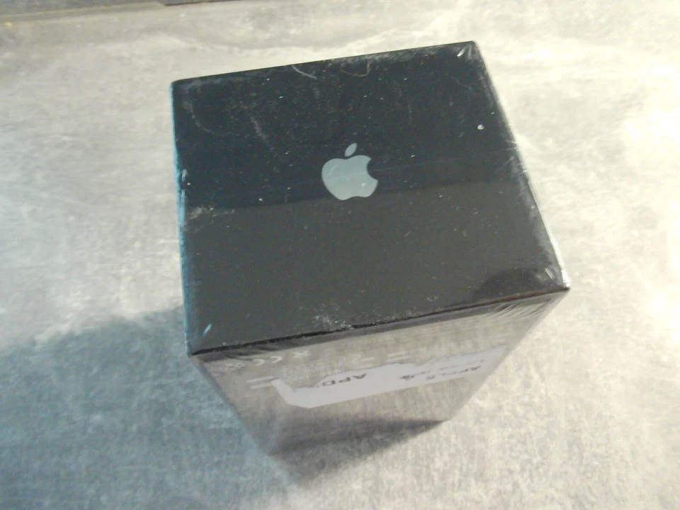 Apple iPhone 3G 8GB A1241 2008 Black - Rare Vintage Collectable - Image 3 of 4