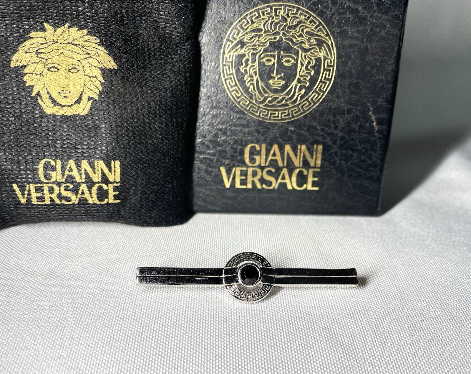 Auth Gianni Versace Greca Design & Black Stone Decor tie clip bar chrome silver thumbnail 2