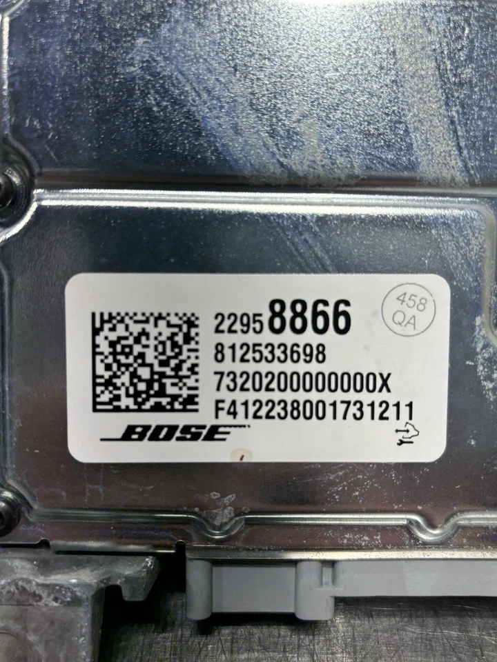 Amplificador de audio Cadillac ATS BOSE 2013-2017 22958866 Foto 3 de 4