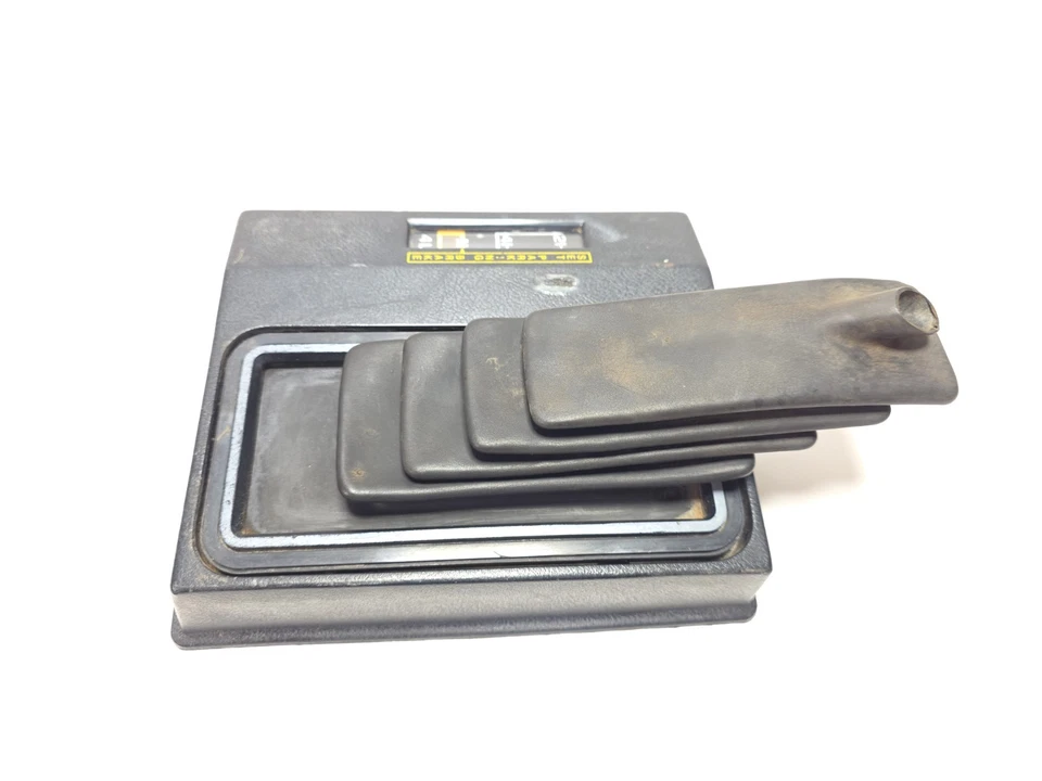 1981-87 Chevy GMC Truck 81-91 K5 Blazer Suburban TRANSFER CASE SHIFTER Bezel OEM - Image 3 of 4