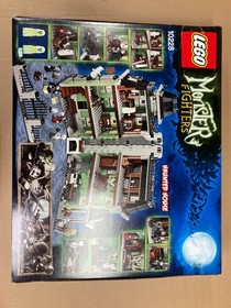 LEGO Monster Fighters: Haunted House (10228) Minor Box Damage See Photos