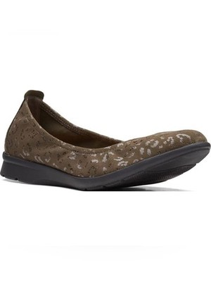 Clarks Jenette Ease Flats Green Animal Print Ballet Slip On Comfort Shoes Size 7