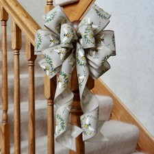 10" WIDE FAUX BURLAP SUMMER BOW WITH BEES DECORATION FOR WREATHS LANTERNS SIGNS