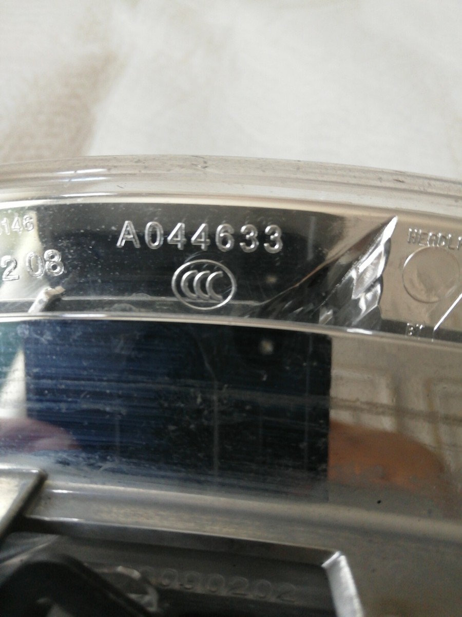 MERCEDES BENZ RUNNING LIGHT DAY FOG LIGHT BUMPER A044633  