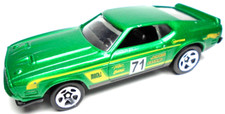 2016 HOT WHEELS '71 FORD MUSTANG MACH 1 GREEN 3 1/8" DIECAST RACE CAR W/ YELLOW