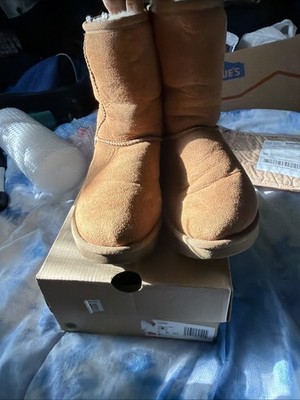 Ugg Kids Classic ll boots in Chestnut size 5
