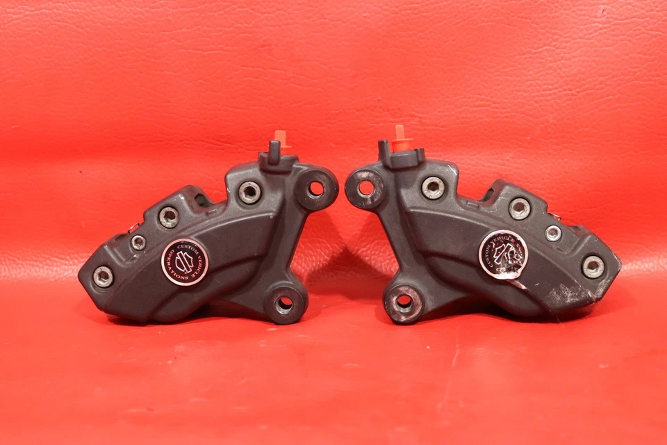 2010 HARLEY-DAVIDSON STREET GLIDE CVO FLHXSE FRONT BRAKE CALIPER SET CALIPERS - Image 2 of 4