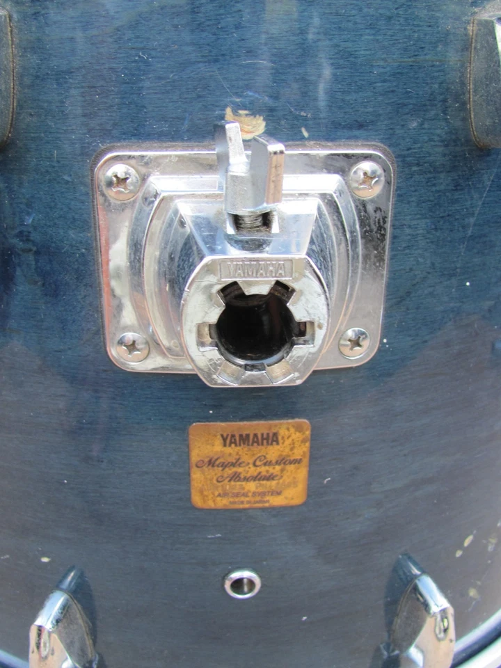 YAMAHA MAPLE CUSTOM ABSOLUTE BASS DRUM ABD1022 22”x16” VINTAGE SEA BLUE JAPAN - Image 4 of 4