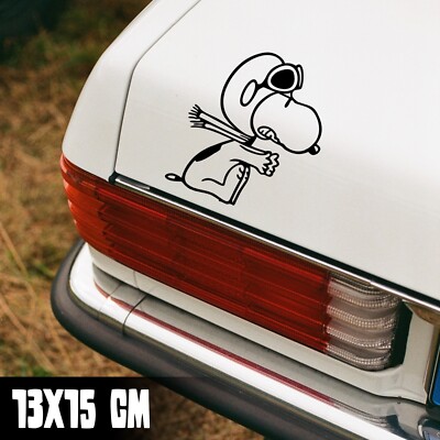 AUTO AUFKLEBER ''SNOOPY FÄHRT'' 13x15CM PEANUTS STICKER FUN JDM TUNING #0193