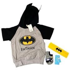 NEW Kids Tales Batman Hooded Top, Belt & Socks Size: Small