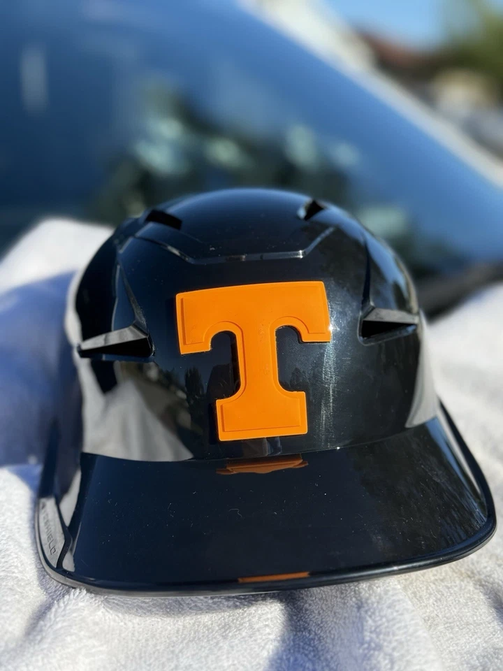 CASCO DE BATEO TENNESSEE VOLS CWS BÉISBOL PERSONALIZADO EVOSHIELD NEGRO NUEVO Foto 2 de 4