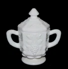 VINTAGE WESTMORELAND PANELED GRAPE SUGAR BOWL WITH COVER WHITE MILK GLASS 5 1/2"