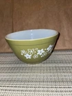 Pyrex Crazy Daisy Spring Blossom 401 Small Mixing Bowl 1 1/2 pt Vintage