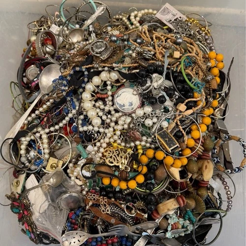 HUGE 50LBS MIXED COSTUME JEWELRY LOT VINTAGE MODERN NECKLACES BRACELETS & MORE