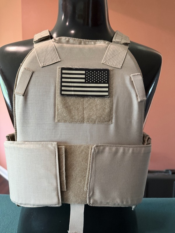 LBT Low Vision Plate Carrier  (L) 6094V Gen II W/Swimmer Cut IllA Plates