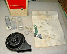 1966-75 Delco Remy Klaxon Horn Kit 9000236 D1925 12V Low Note NOS GM