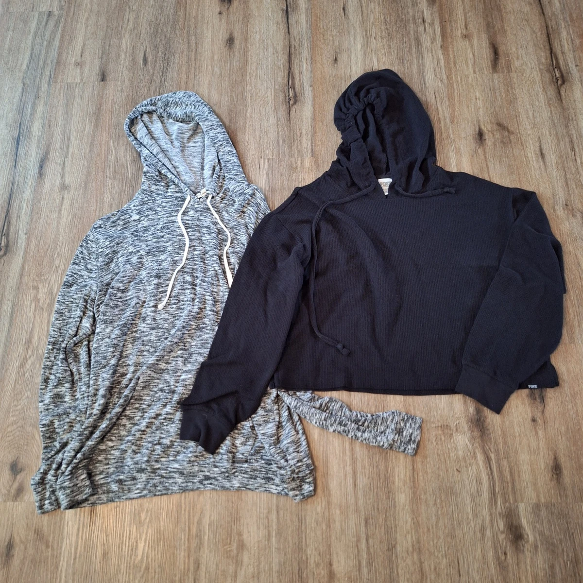 Hoodie T-shirt Victoria's Secret PINK Taille M - Neuf Avec étiquettes (NWT), Manches Longues, Couleur Ensign Navy