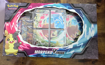Pokémon TCG (290-85019) Morpeko V-Union Special Collection Box for
