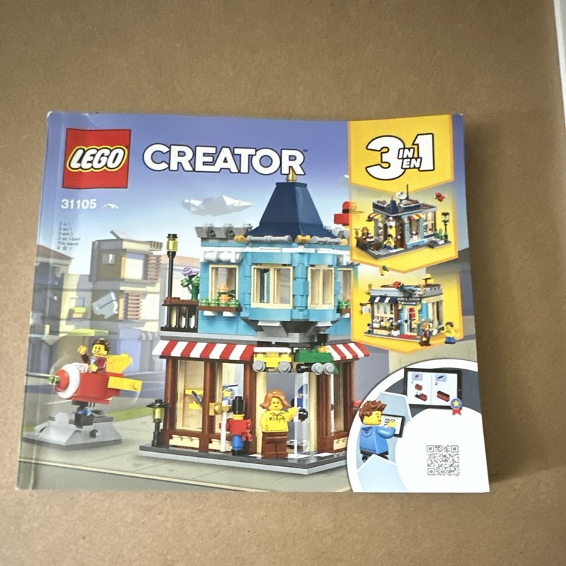 LEGO Creator Townhouse Toy Store 31105 Illustrated Manual Booklet English German