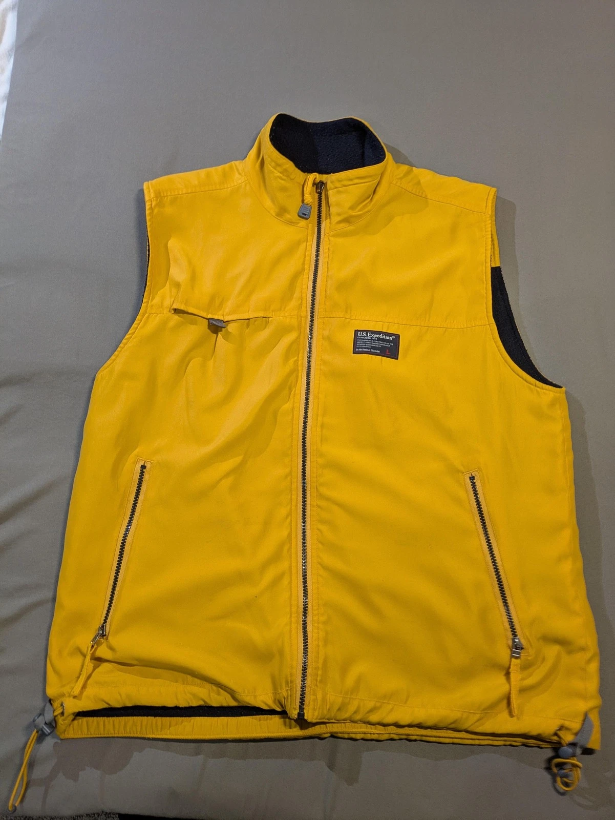 U.S. Expedition Vest Mens Large Yellow Reversible Fleece Full Zip Warm Outdoor
Opens in a new window
