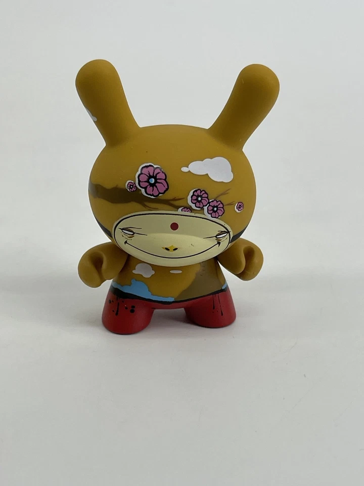 3-дюймовая дизайнерская фигурка Kidrobot Dunny Los Angeles: Clouds — Blaine Fontana - Изображение 3 из 4