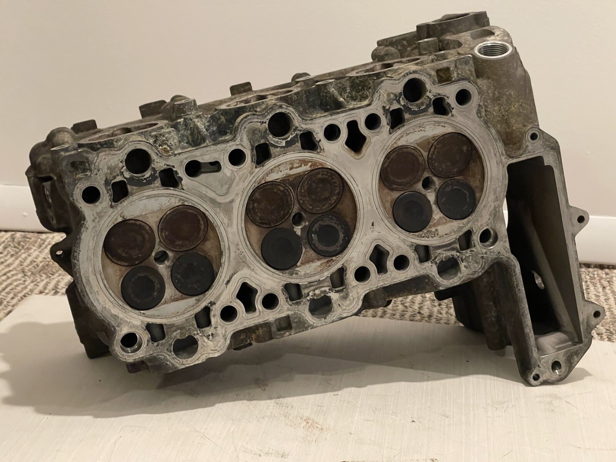 02 Carrera 911 Porsche 996 Engine 3.6l Right Cylinder Head